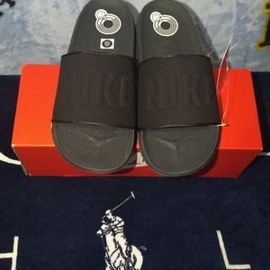 Nike slides